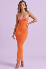 Robe longue moulante orange mandarine à fines bretelles