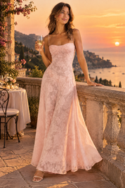 Robe longue fleurie rose | Deuxième photo lifestyle | Lounelle Paris