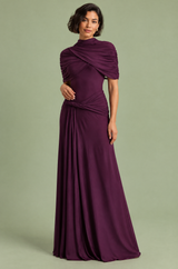 Robe longue violette à col montant et manches courtes façon cape