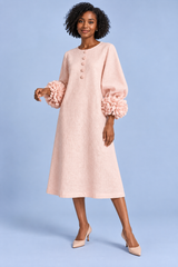 Robe midi rose coupe trapèze à manches bouffantes