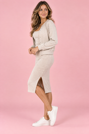 Ensemble jupe ajusté avec gilet boutonné écru | Vue de dos | Lounelle Paris