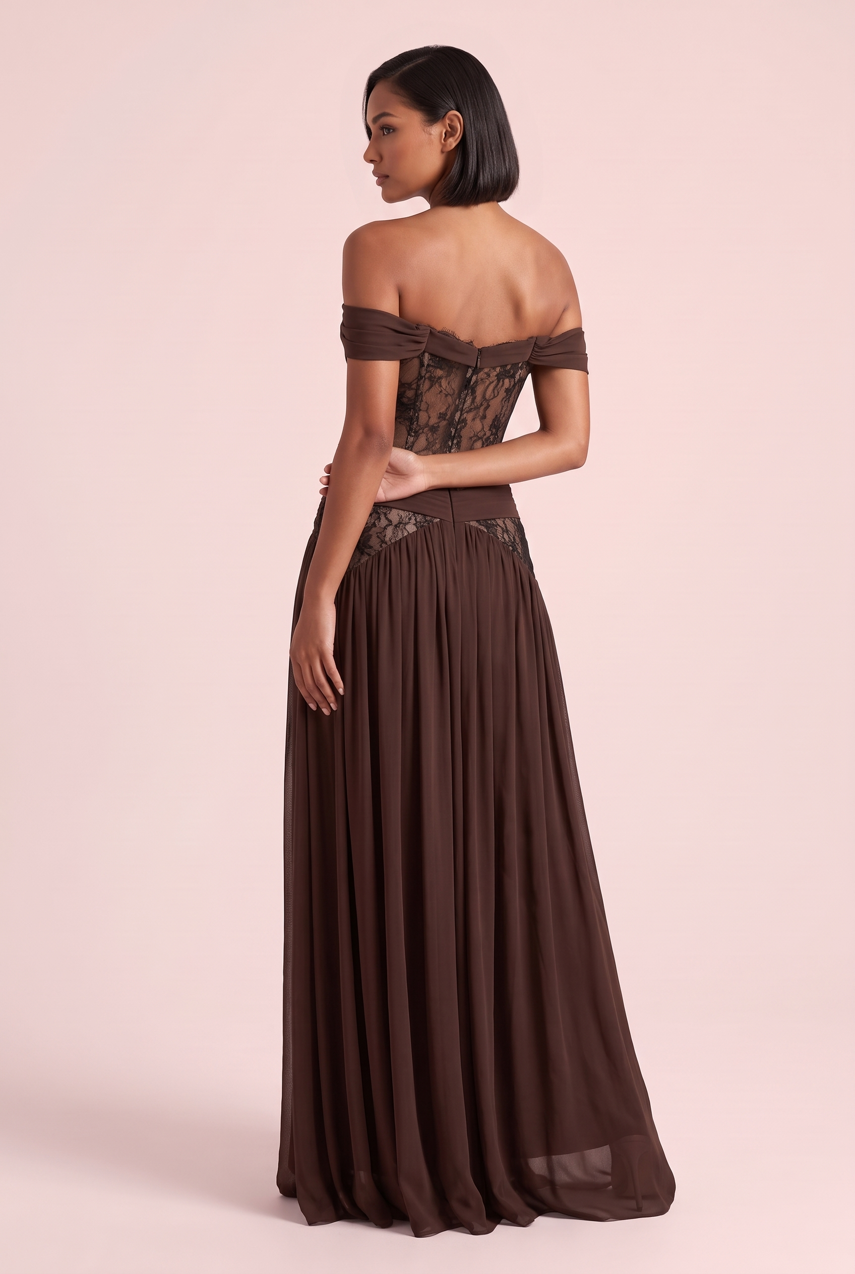 Robe marron à découpes et col bénitier | Vue de dos | Lounelle Paris