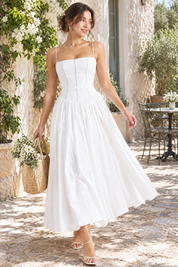 Robe longue blanche à corset | Photo lifestyle | Lounelle Paris