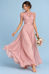 Robe longue rose à volants
