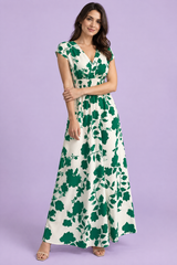 Robe longue verte à fleurs et taille smockée