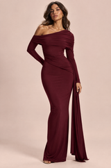 Robe longue bordeaux asymétrique drapée à une épaule