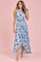 Robe longue bleue à col montant et détails froncés | Vue de face | Lounelle Paris