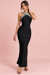 Robe longue noire à encolure américaine et strass