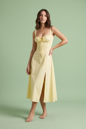Robe midi jaune clair à coupe trapèze et encolure carrée | Vue de face | Lounelle Paris
