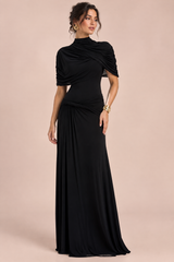 Robe longue noire à col montant et manches courtes façon cape