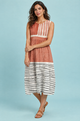 Robe midi corail rayée sans manches