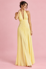Robe longue jaune à décolleté plongeant et détails froncés