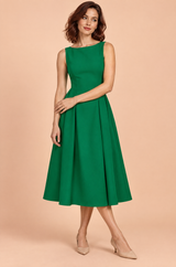 Robe verte à encolure bateau et coupe trapèze