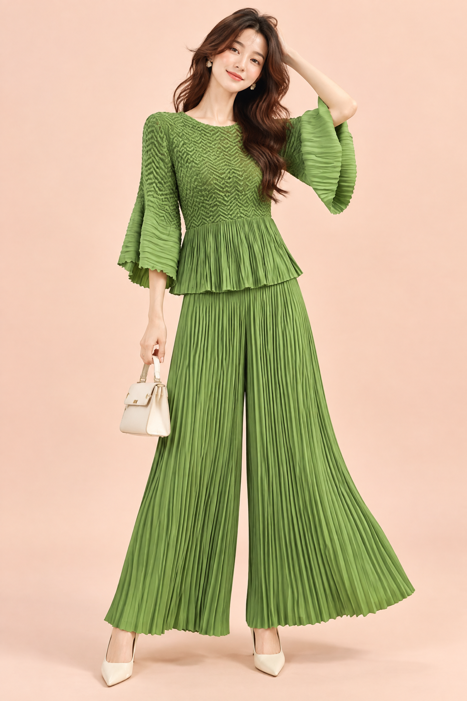 Ensemble plissé vert avec pantalon large | Vue de face | Lounelle Paris