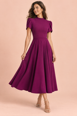 Robe midi violette évasée à col rond et manches bouffantes