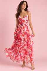Robe longue rouge asymétrique à manches cape et imprimé lys