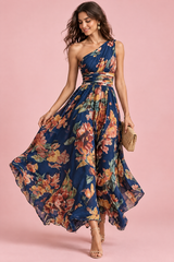 Robe bleue fleurie à une épaule
