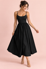 Robe midi noire plissée évasée
