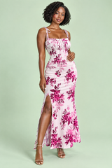 Robe longue rose fleurie à col carré