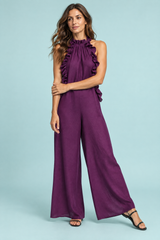Robe longue violette à volants et encolure américaine