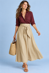 Ensemble chemise et jupe longue beige à taille nouée
