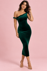 Robe longue en velours vert foncé à épaule torsadée et coupe asymétrique