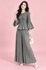 Ensemble plissé gris avec pantalon large