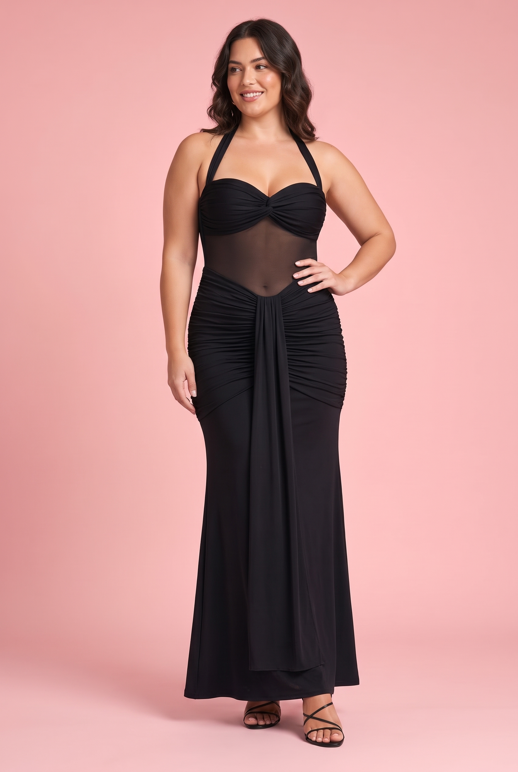 Robe longue noire froncée à encolure dos nu | Porté sur une autre silhouette | Lounelle Paris