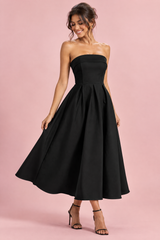 Robe midi patineuse bustier noire