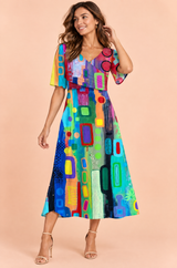 Robe longue bleue à col V