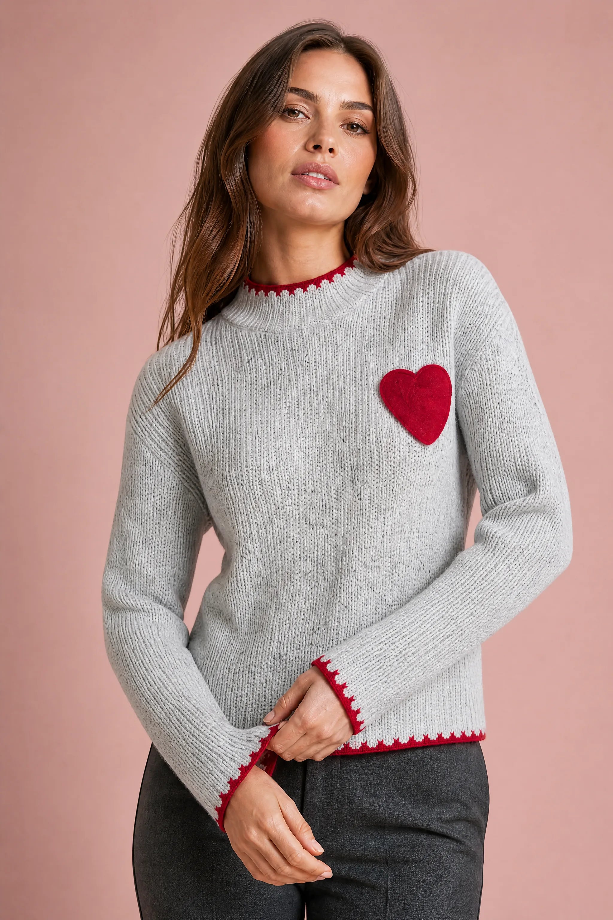 Pull gris col montant motif cœur | Vue rapprochée | Lounelle Paris