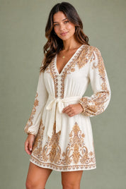 Robe abricot col V manches bouffantes | Vue rapprochée | Lounelle Paris