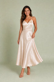 Robe longue champagne fines bretelles | Vue en mouvement | Lounelle Paris