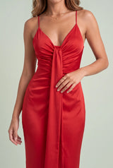 Robe longue col V drapée