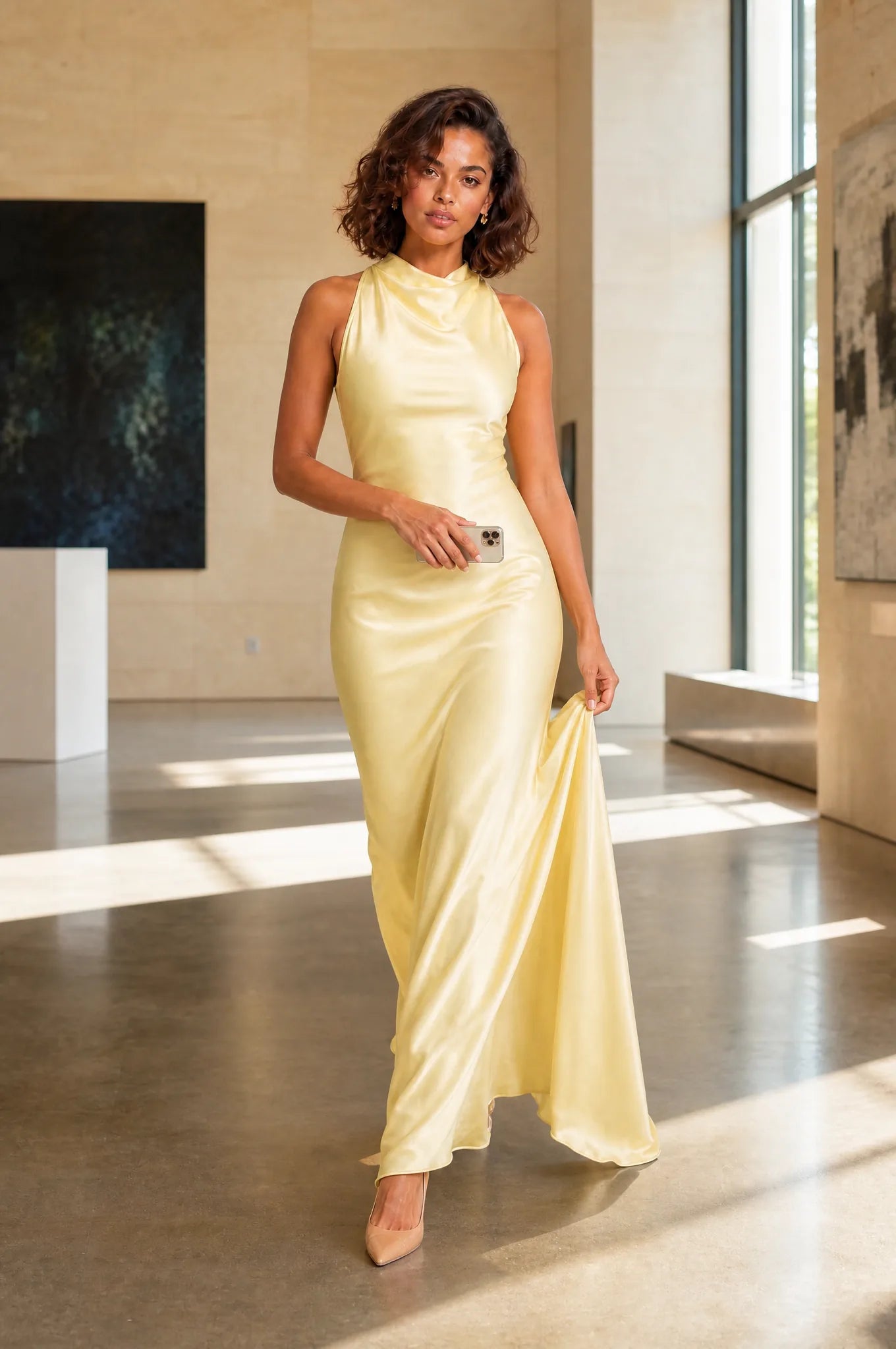 Robe longue dos nu col halter | Variante Jaune - Lifestyle | Lounelle Paris
