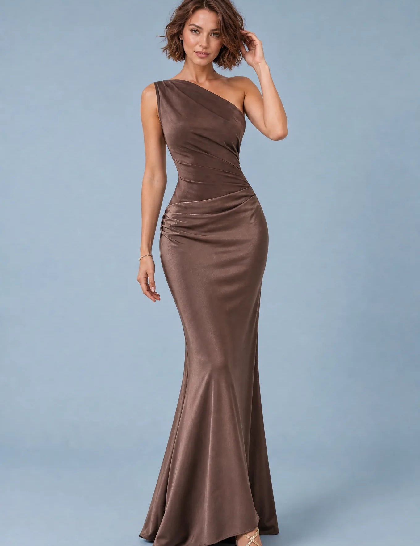 Robe longue satinée à une épaule | Vue de face | Lounelle Paris