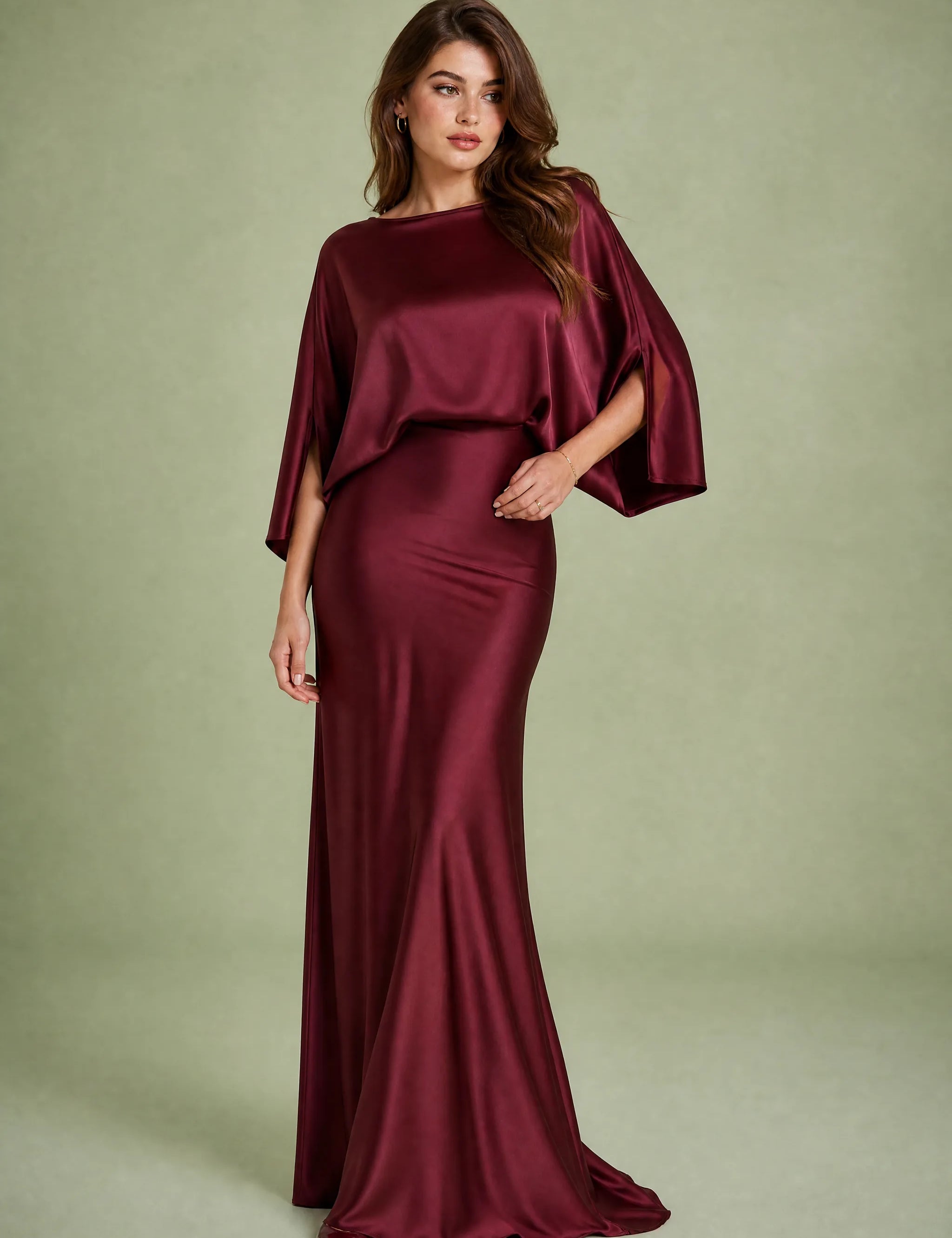 Robe longue satinée encolure bateau | Vue de face | Lounelle Paris