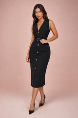 Robe noire col V ceinturée
